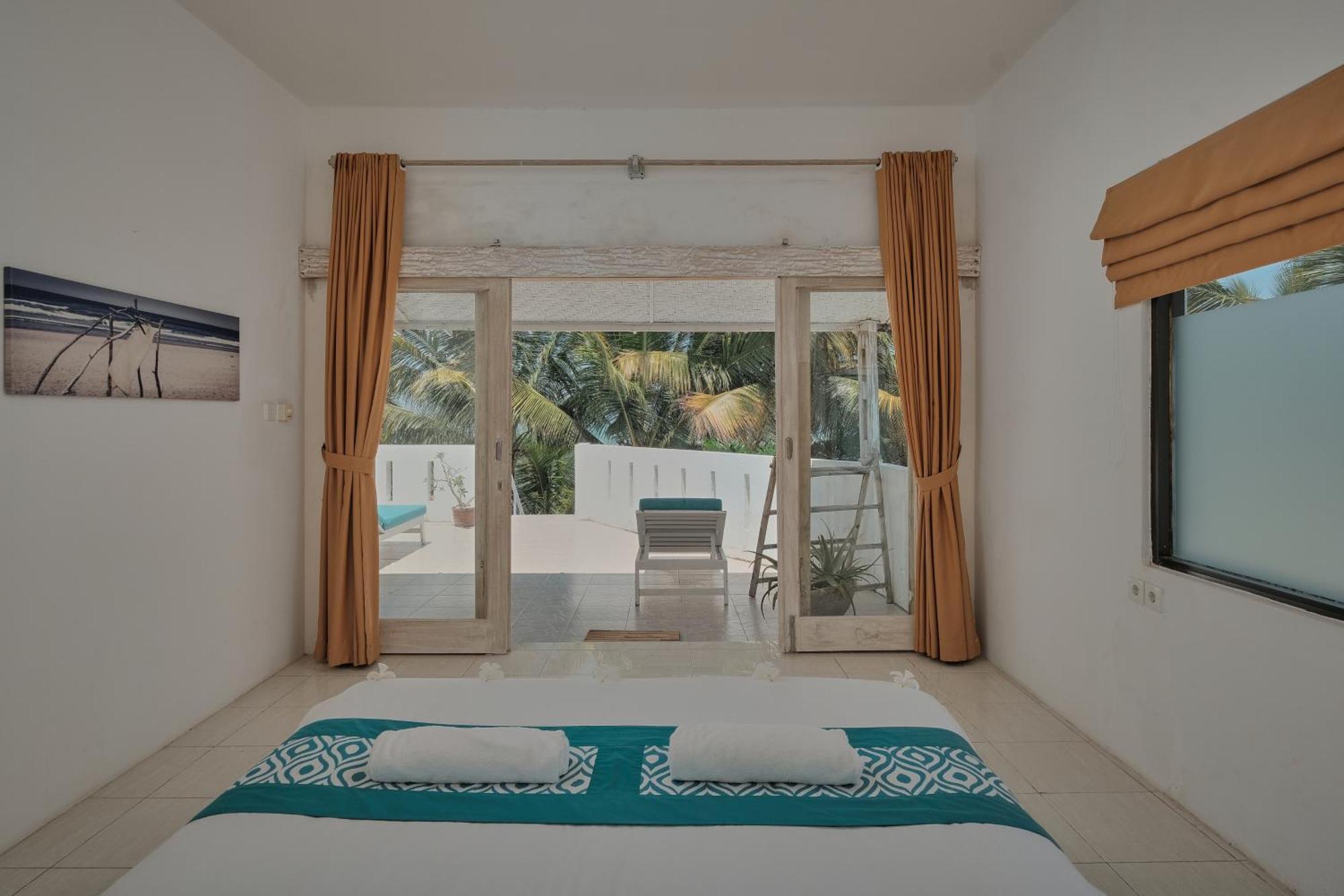 Myamo Beach Lodge Jereweh Zewnętrze zdjęcie