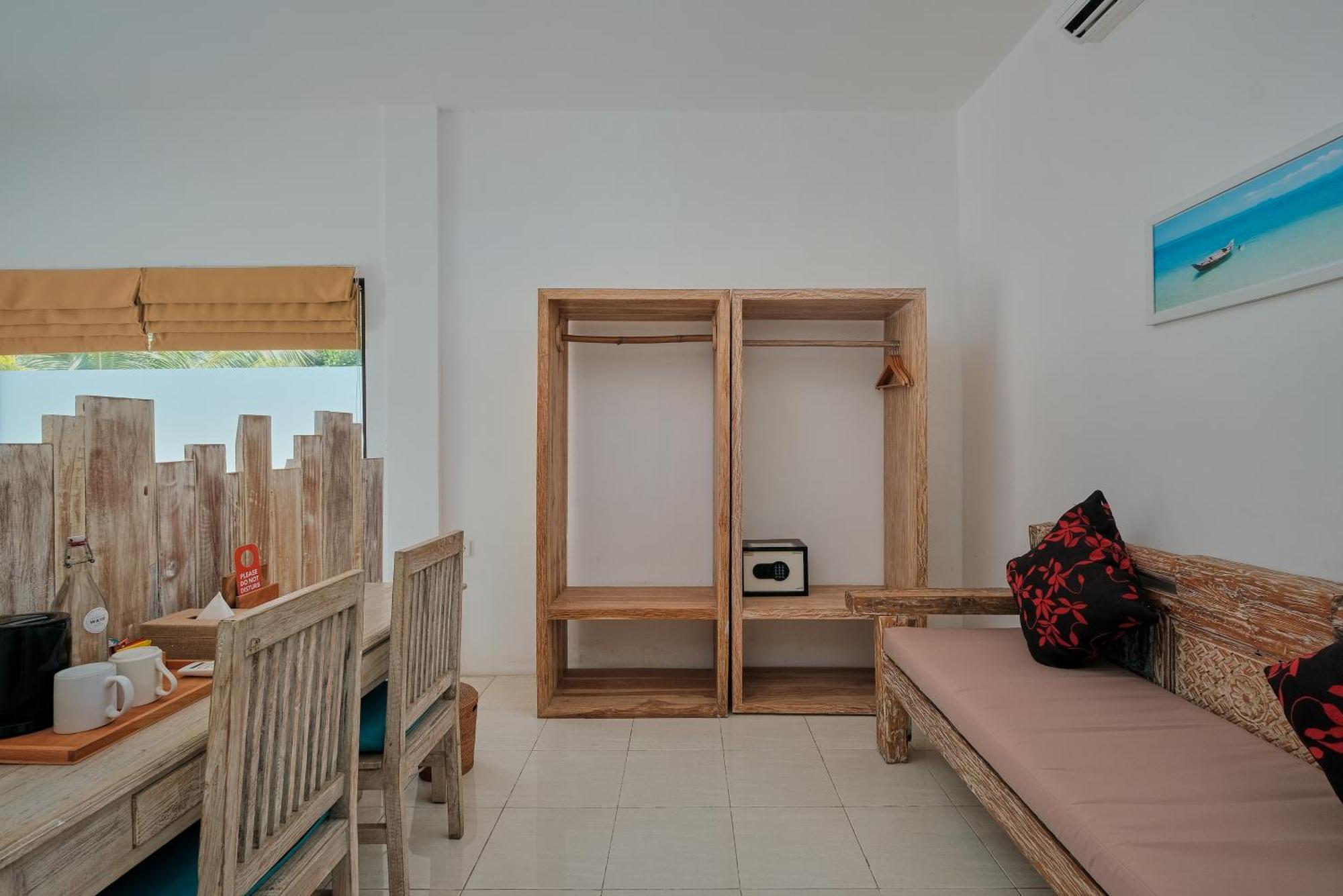 Myamo Beach Lodge Jereweh Zewnętrze zdjęcie